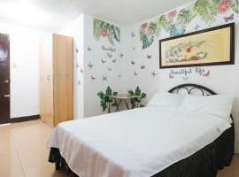 Cristian Jay Dormitory by RedDoorz, hotel in Dasmariñas