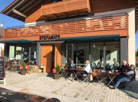 Stefanies-Café-Pension-Kultur, hotel sa 3 zvezdice u gradu Bad Fajlnbah