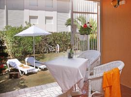 Casa adosada en Platja de Pals by Apartaments Golf、パルスのホテル