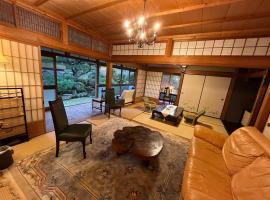 1st floor 6 tatami floor × 2 + wide edge, viešbutis mieste Susaki, netoliese – Hijiri Shrine