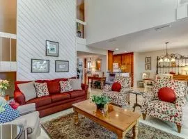 Golf-Course-Front Amelia Island Townhome with Patios, Fast WiFi & Shared Pool