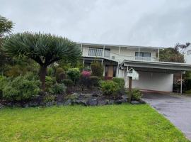 PAIHIA-Te Haumi SEA VIEWS, vacation home in Paihia