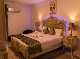 Al Manzel Residence in Gleem