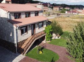 CASA RURAL COSTALAGO, hotel in Hontoria del Pinar