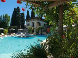 La Boheme Chambres, casa de hóspedes em Lazise