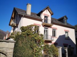 Appartement proche stations de ski et thermales, cheap hotel in Luz-Saint-Sauveur