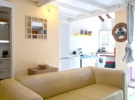 Appartement confortable en ville du Moule avec terrasse