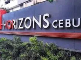 Horizon 101 A1 Shortwalk Robinson mall mango square bars free Pool