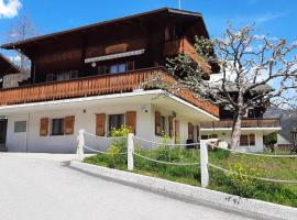 Haus Sandra, hotel di Fiesch