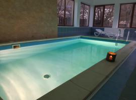 Cele mai bune 10 hoteluri cu piscine din Bran, România | Booking.com