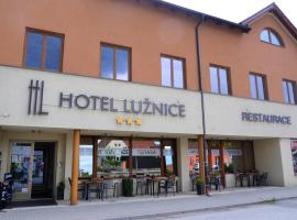 Hotel Lužnice, готель у місті Planá nad Lužnicí