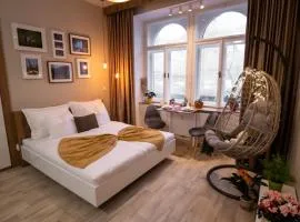 ⭑ Comfy VIP studio in the center with Netflix