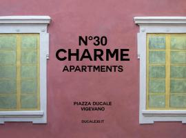 N°30 CHARME Apartments, hotel near Vigevano Train Station, Vigevano