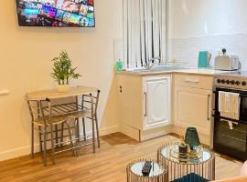 CityNights Studios with Free Parking, hotelli Liverpoolissa