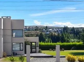 CASA LUMINOSA CON PARQUE y VISTA ESPECTACULAR