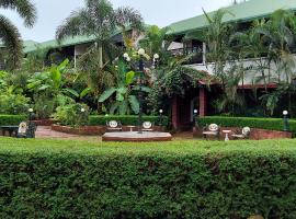 Chira Meadows Ecoresort & Wellness Spa, Dapoli, hotel v destinaci Dapoli