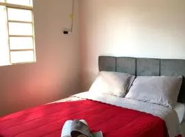 Quarto Privado no Coração de Foz - casa e banheiro compartilhado