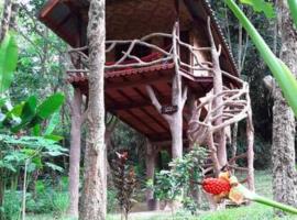 Treehouse Holidays-Love Nest，閣遙島的Villa