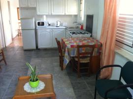 Valentinos House, hotel em Pafos