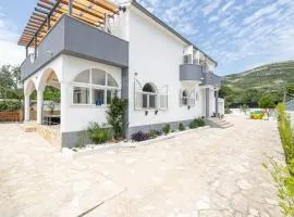 Remarkable 4-Bed House in Kastel Novi