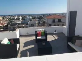 Apartment Sleeps 4 with Sea Views