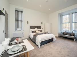 Greenhead Central, hotel near Galpharm Stadium, Huddersfield