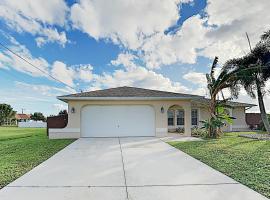Coral Hideaway, vacation rental in Cape Coral