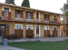 Chargo Boutique Lodge, lodge in Colesberg