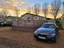 Lovely Static Caravan at Billing Aquadrome