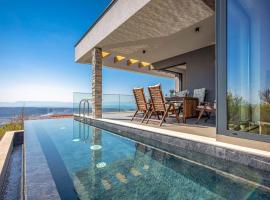 Villa Nina, hotel din Šmrika