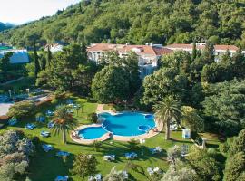 Hotel Rivijera: Petrovac na Moru şehrinde bir otel