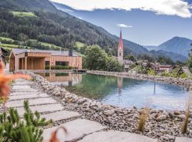 Chalet & Appartement Zingerlehof Trens, hotell i Campo di Trens