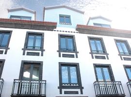 Faial Marina Apartments 1, hotell i Horta