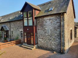 The Granary at Tinto Retreats, Biggar is a gorgeous 3 bedroom Stone cottage、Wistonのホテル