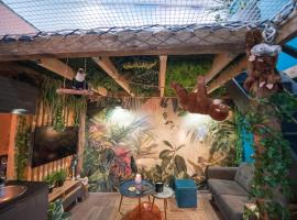 JUNGLE ROOM évadez vous cosy luxe gare autoroute – hotel w mieście Givors