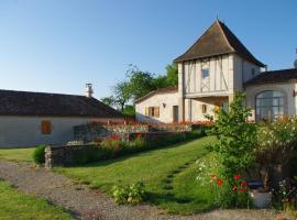 Le Hameau des Coquelicots, budget hotel sa Damazan