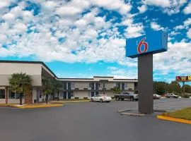 Motel 6 McDonough, GA