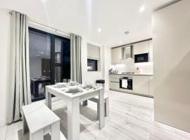 Queens Luxury Apartments, hotel in London