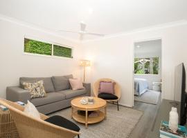 Hanalei I Pet Friendly I Directly Opposite Waterfront, Hotel in Myola
