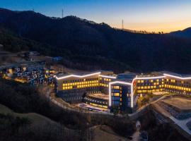 Pyeongchang Ramada Hotel & Suite by Wyndham, готель у місті Пхьончхан