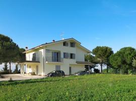 Holiday Home Michela-2 by Interhome, hotel di Pineto