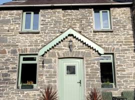 Mill Cottage, holiday home in Llanddeiniol