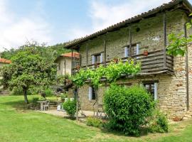 Holiday Home Cascina Barroero by Interhome, hotel with parking in Cortemilia