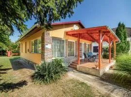 Holiday Home Sunny by Interhome