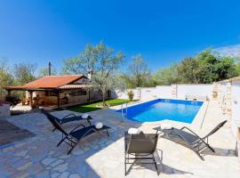 Apartment Majda by Interhome, hotel in Kmeti