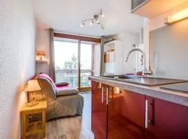 Apartment Soyouz Vanguard-82 by Interhome