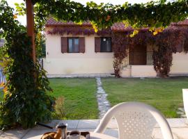 Fyllenia Country Home, Aridaia, Pozar Baths, self catering accommodation in Chrýsa