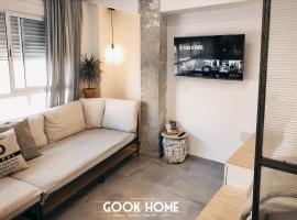 Gook Home BEACH, hotell nära Bil- och modemuseet, Málaga