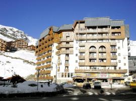 Apartment Altineige-4 by Interhome, hotel in Val Thorens