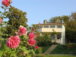 St.Nikola Holiday Home, Hotel in Warna